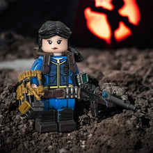 Load image into Gallery viewer, Wastelander - Vault 33 Dweller SS2